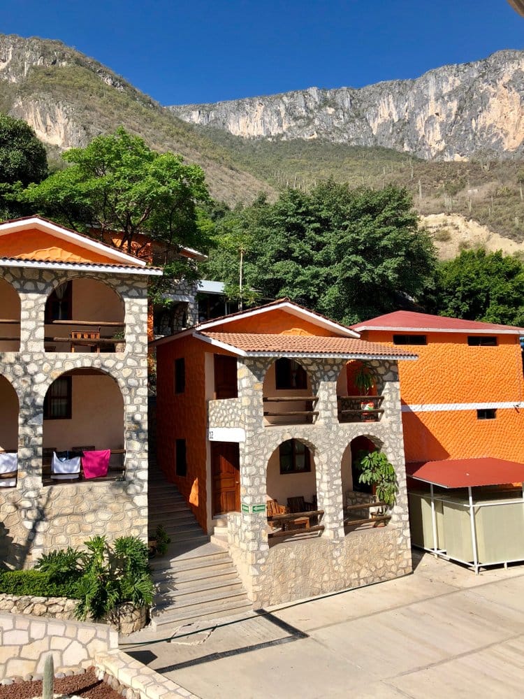 vamonos to mexico — Las Grutas Tolantongo