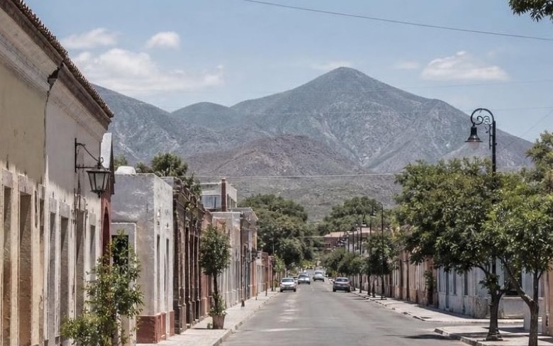 Clear January afternoon near Linares historic center with Nuevo Leon foothills in the distance