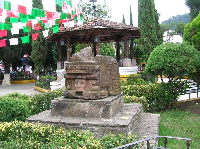 ixtapan del oro — Valle De Bravo Mexico