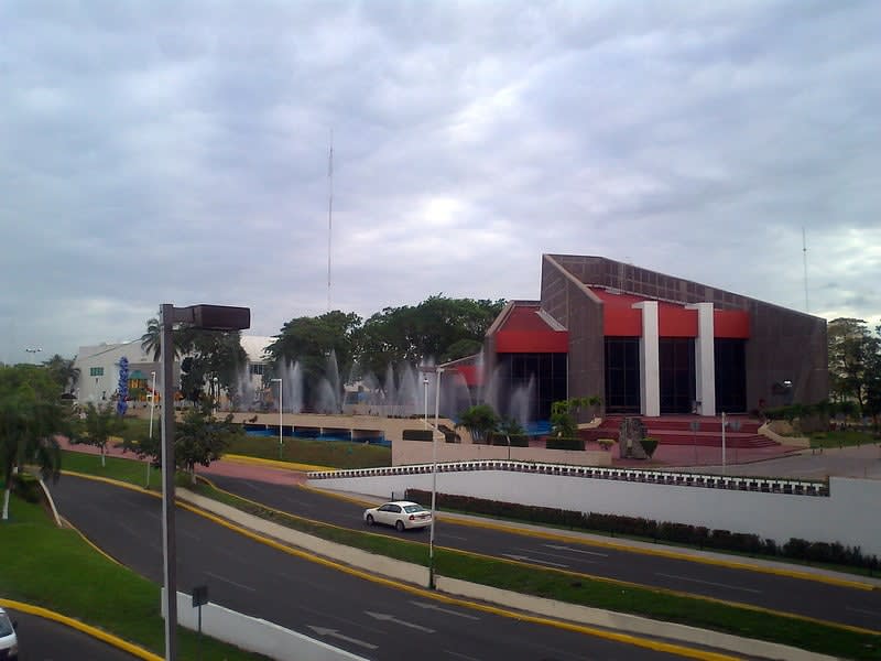 Tabasco 2000 Planetarium exterior in Villahermosa — futurist concrete building with pre-Hispanic design influences