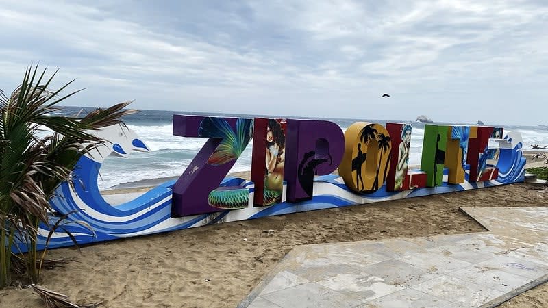 zipolite beach oaxaca